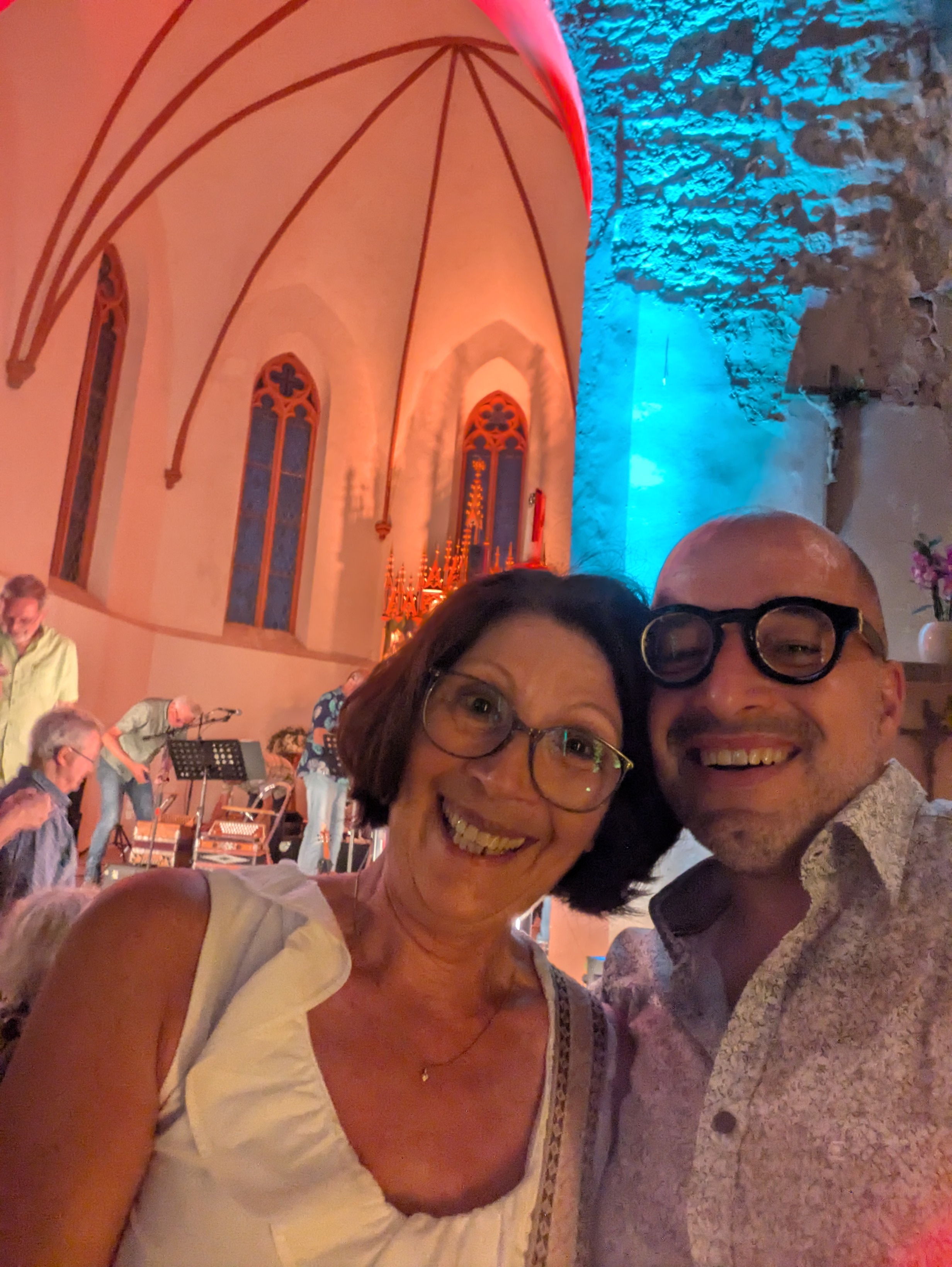 Sabine Meurer und Johannes Weber vom B&uuml;rgerverein Oberfell, Selfie auf der „Sommernacht auf dem Bleidenberg"